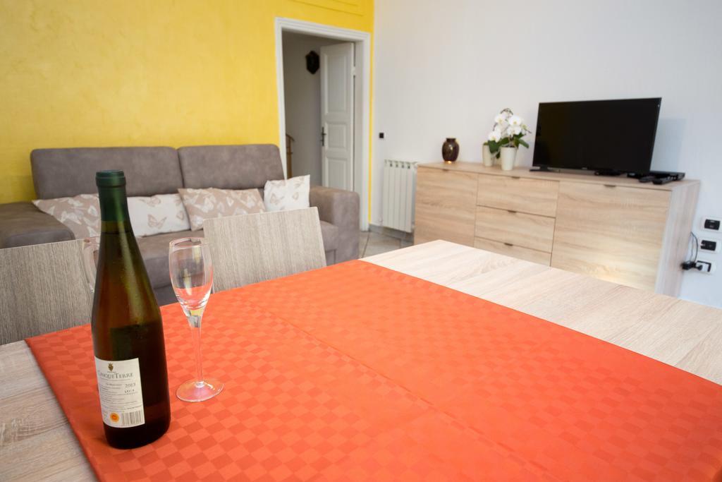88 Miglia Bed & Breakfast La Spezia Bagian luar foto