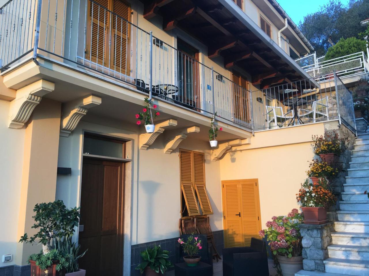88 Miglia Bed & Breakfast La Spezia Bagian luar foto